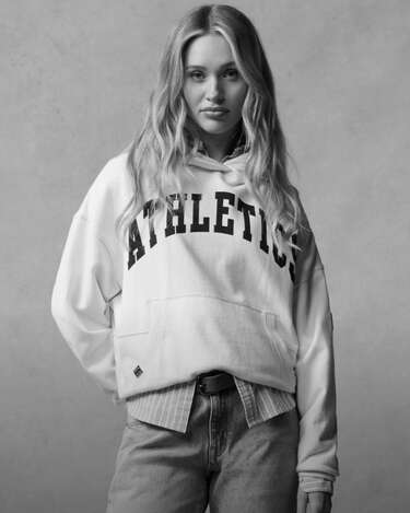 CLASSIC SWEATS